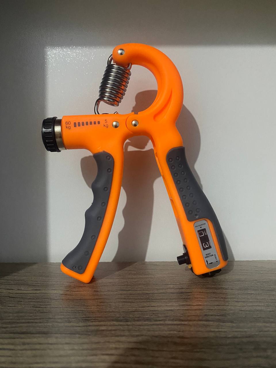 hand grip(مقوية قبضة اليد)